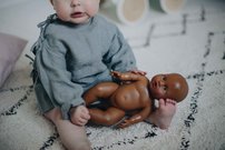 NEWBORN unisex ľanová zavinovacia košieľka ŠEDOMODRÁ